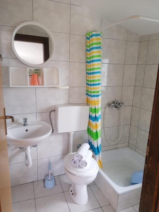 Studio Apartmani Marinella Baska Voda Bagian luar foto