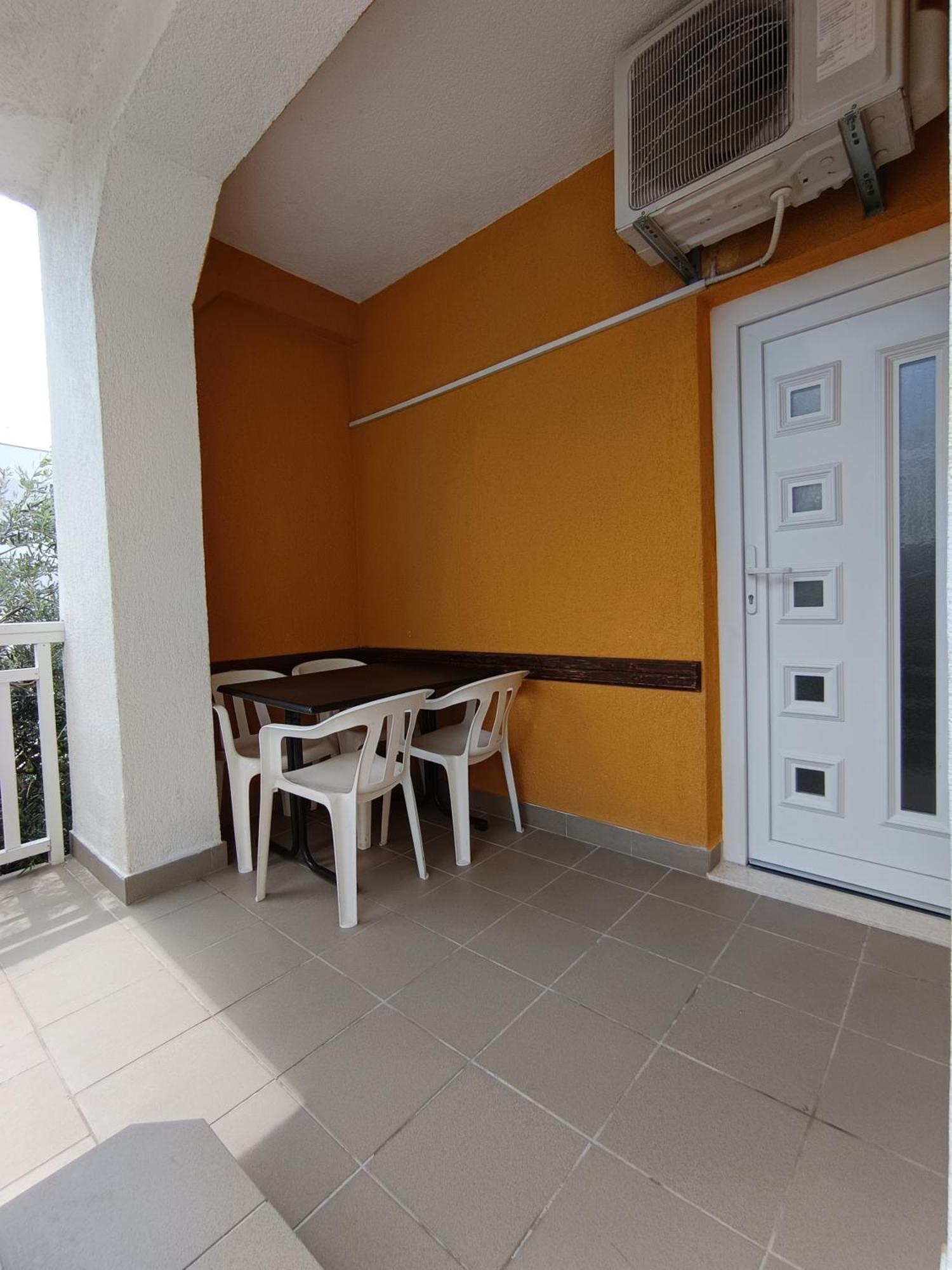 Studio Apartmani Marinella Baska Voda Ruang foto