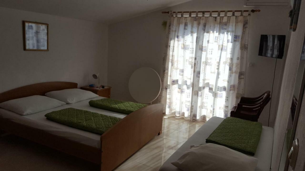 Studio Apartmani Marinella Baska Voda Bagian luar foto