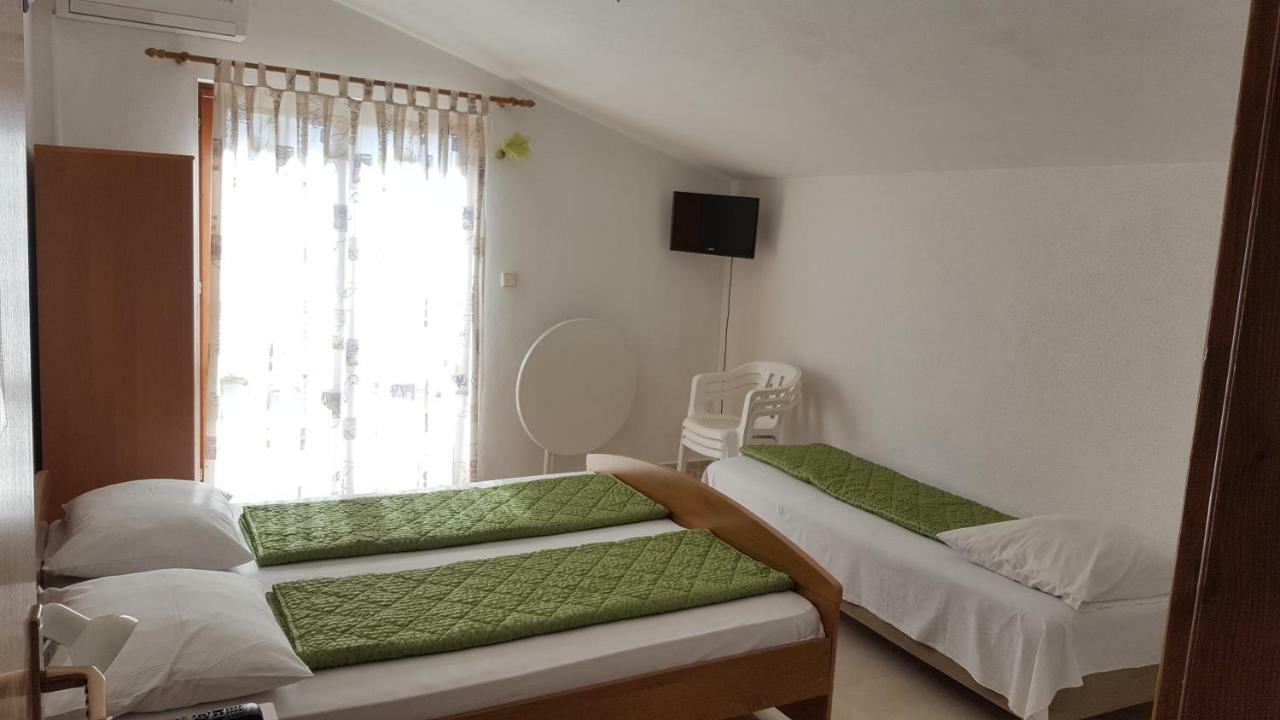 Studio Apartmani Marinella Baska Voda Bagian luar foto