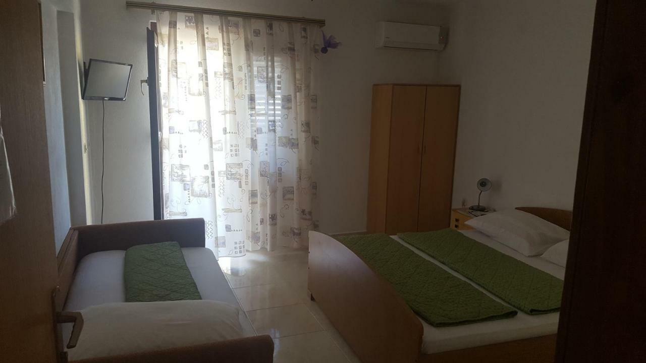 Studio Apartmani Marinella Baska Voda Bagian luar foto